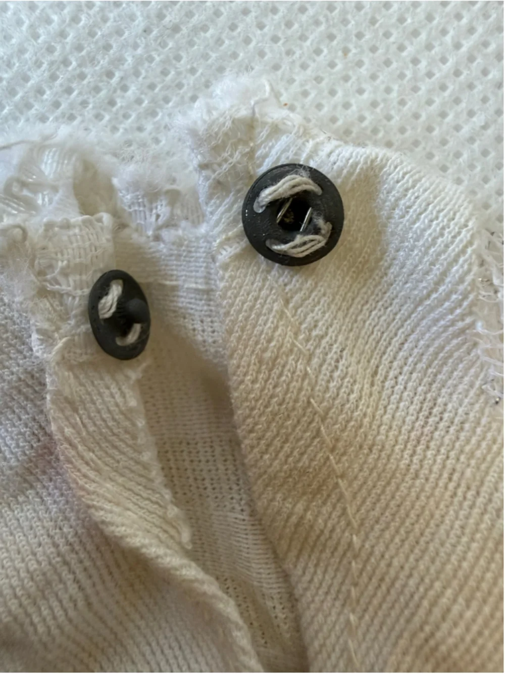 VINTAGE MOD BRIDAL WEDDING DRESS BARBIE CLONE White & Silver metal clasp
